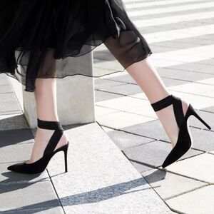 NIB Sz 36 Gianvito Rossi Black Suede Delila 85 Ankle Strap Pumps Slingbacks